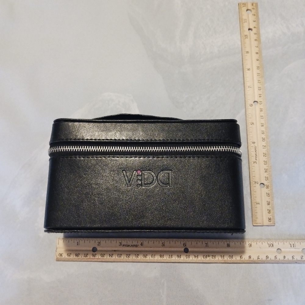Vida Cosmetic Case - Picture 2 of 5